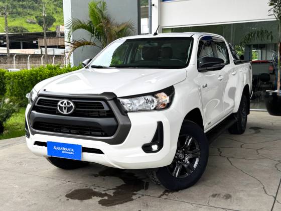 TOYOTA HILUX 2.8 D-4D TURBO DIESEL CD SR 4X4 AUTOMÁTICO TOYOTA HILUX 2.8 D-4D TURBO DIESEL CD SR 4X4 AUTOMÁTICO